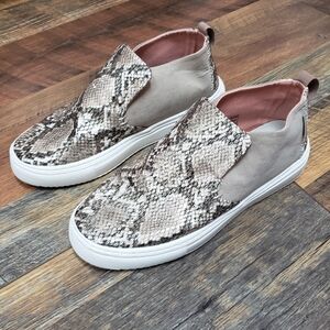 Hey Dude Peyton Mid-top Slip-on Sneaker In Snake Brown, Size 6